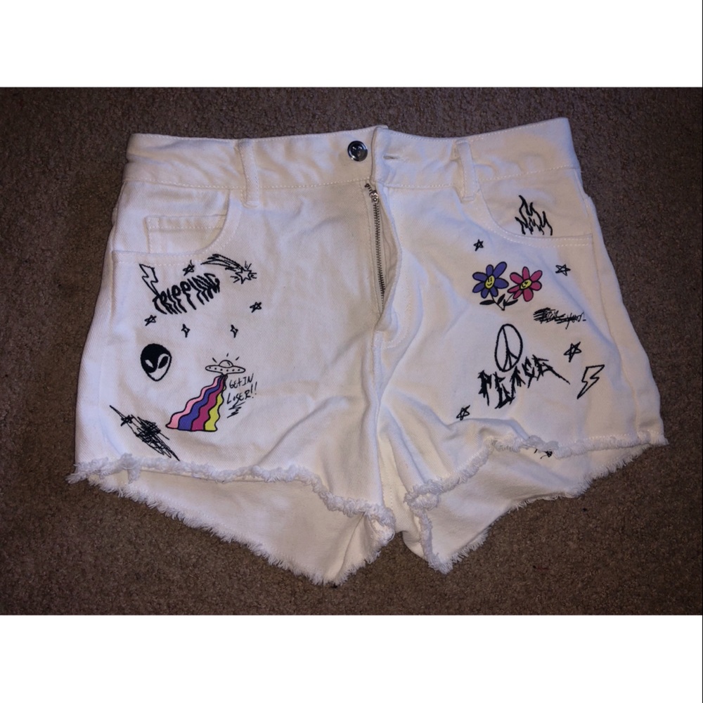 Current mood white shorts medium